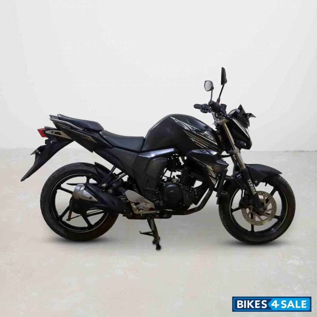 Yamaha FZ-S