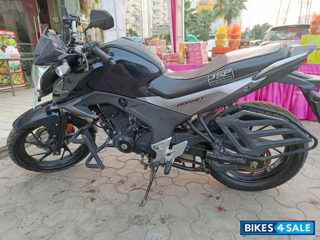 Honda CB Hornet 160R