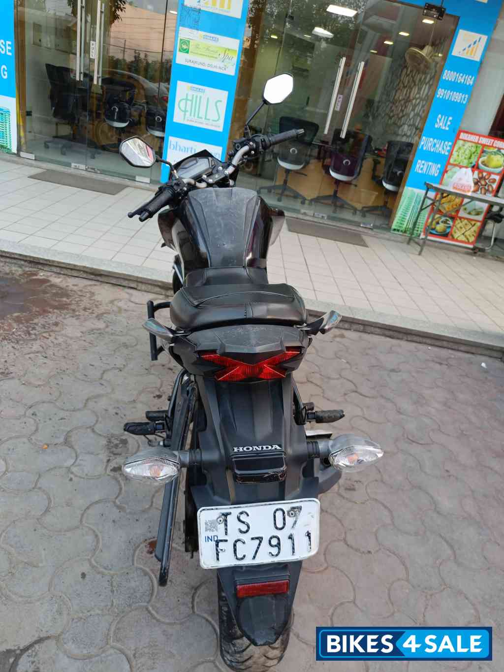 Honda CB Hornet 160R