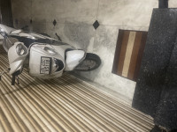 White Yamaha Fascino