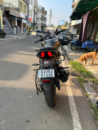 Black Bajaj Dominar 250 2022