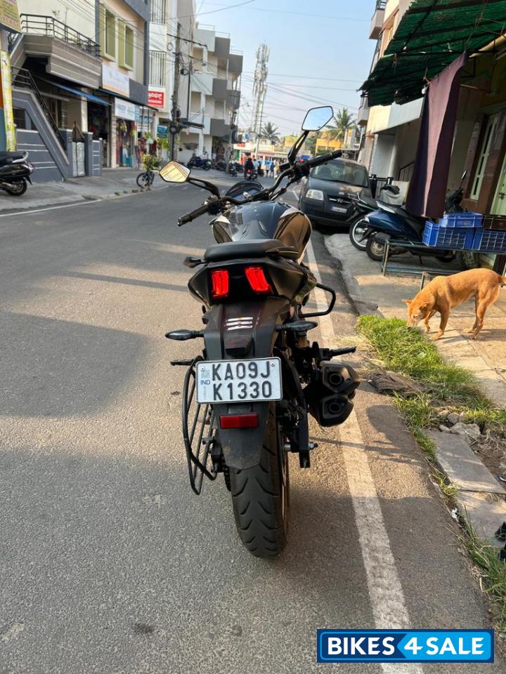 Black Bajaj Dominar 250 2022