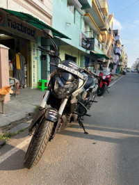 Black Bajaj Dominar 250 2022