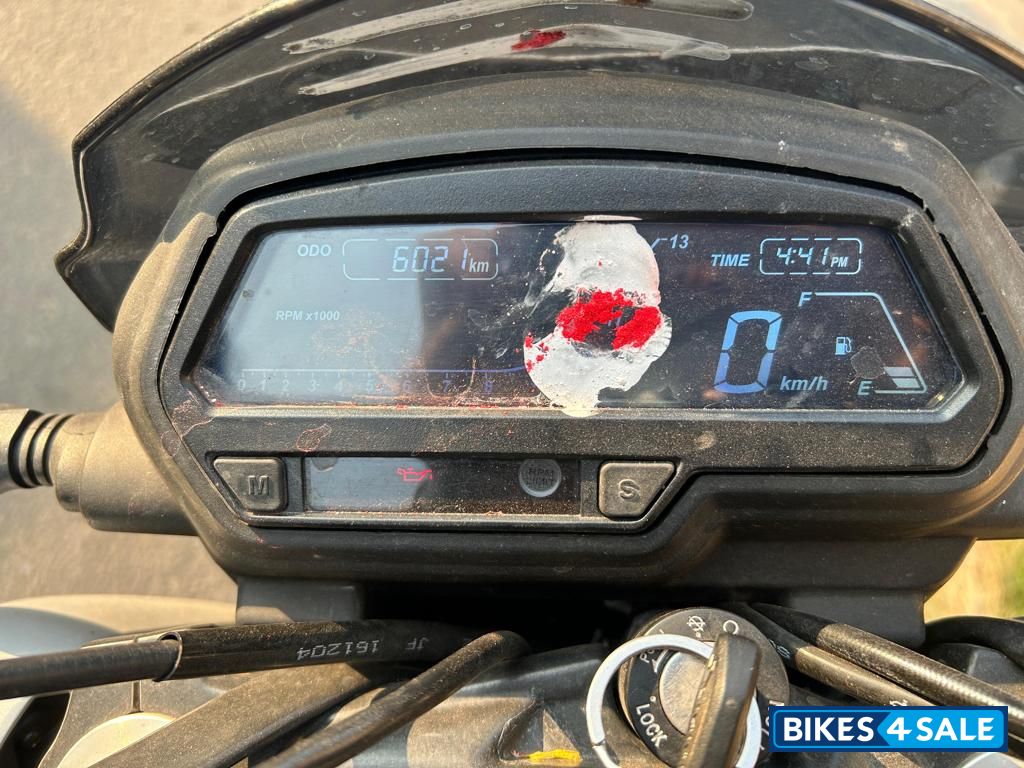 Black Bajaj Dominar 250 2022