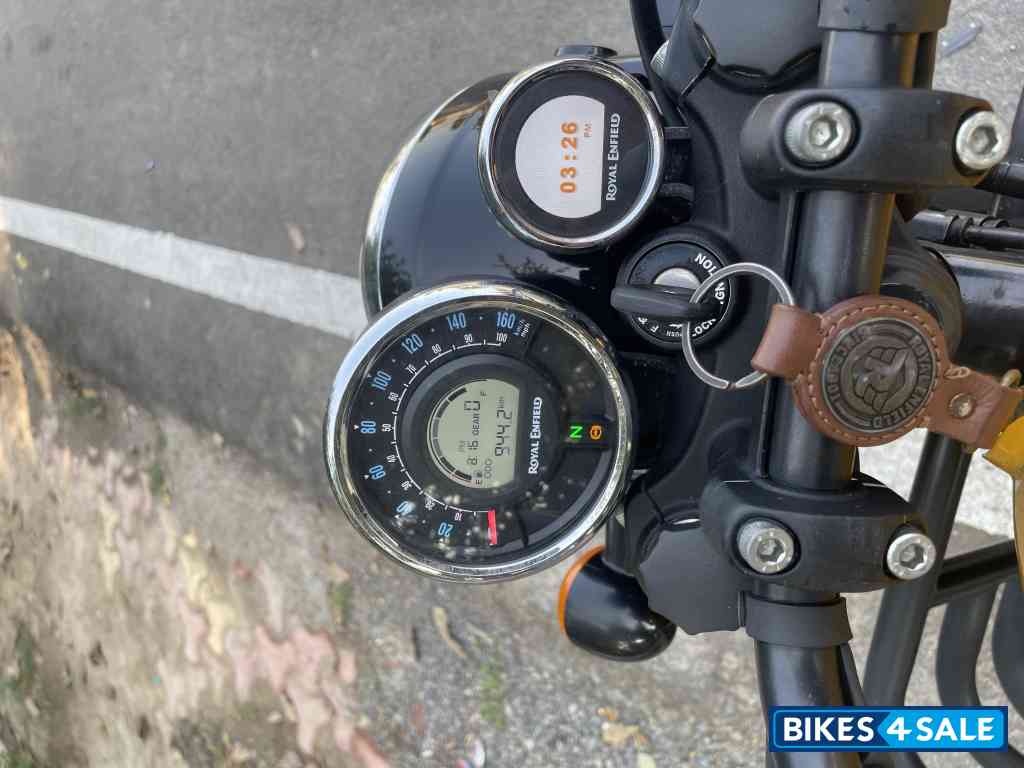 Yellow Royal Enfield Meteor 350