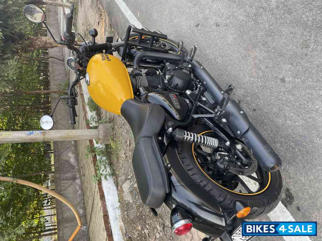 Yellow Royal Enfield Meteor 350
