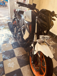 Pearl White Yamaha MT-15
