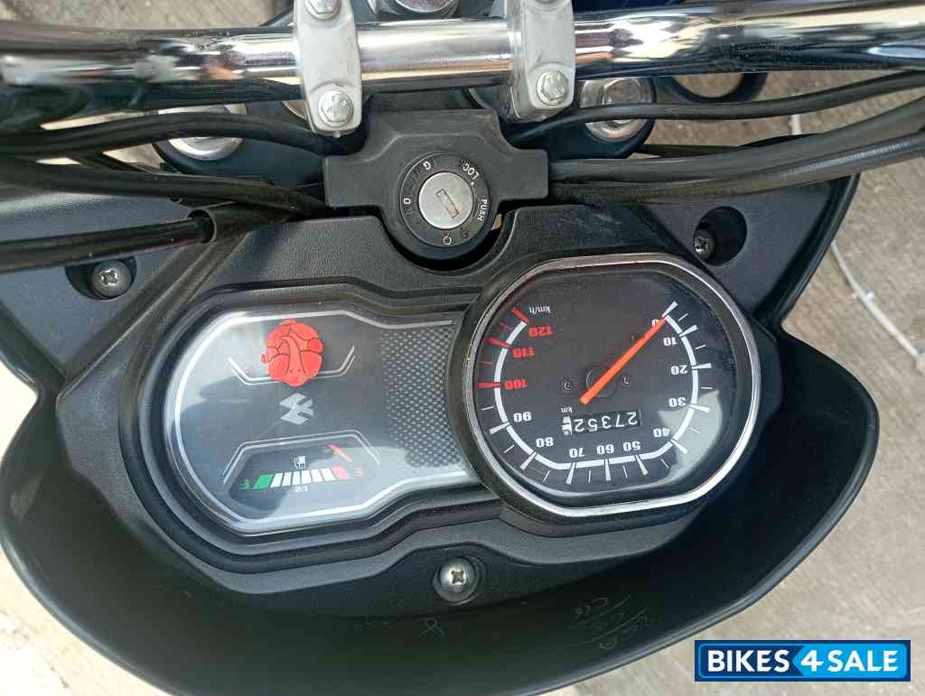 Black Bajaj Platina 100 ES