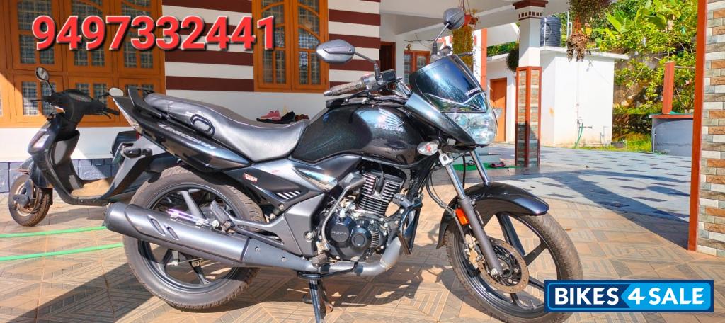 Pearl Igneous Black Honda Unicorn 160 BS6