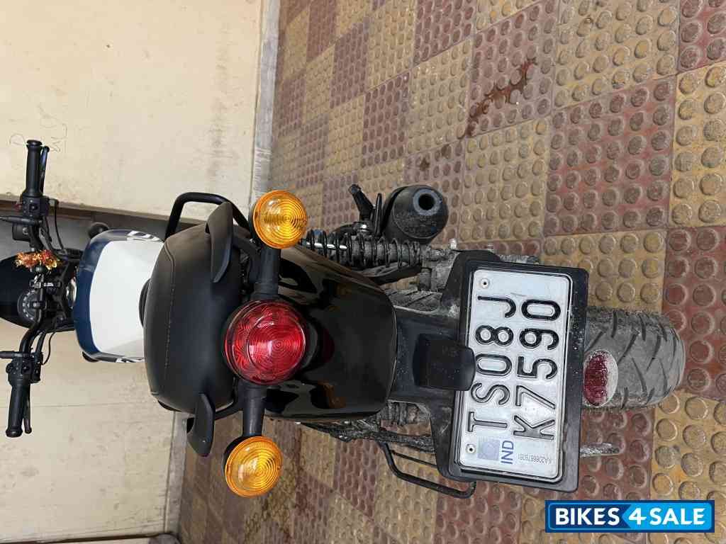 Royal Enfield Hunter 350 Metro