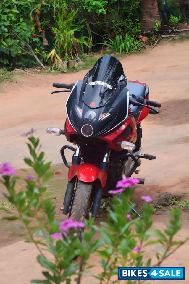 Bajaj Pulsar 220 DTSi