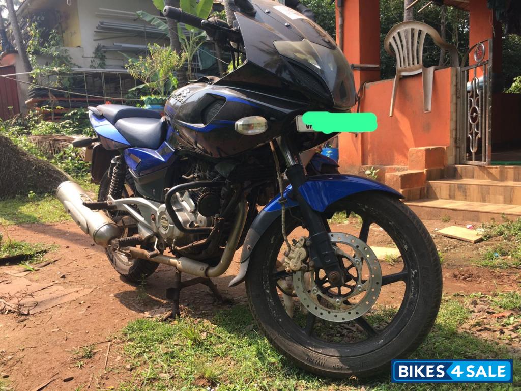 Bajaj Pulsar 220F