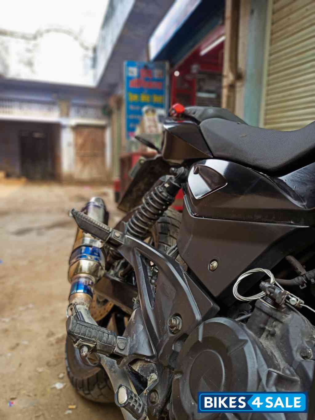 Black Red Bajaj Pulsar 180F Neon