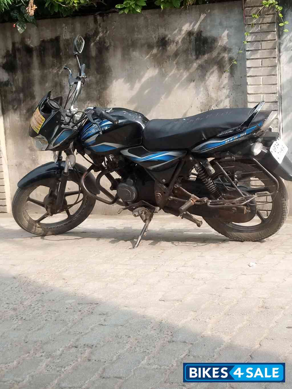 Blue Black Bajaj Discover 100 DTS-Si