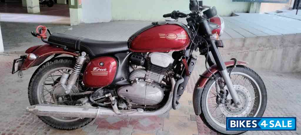 Comet Red Jawa forty two