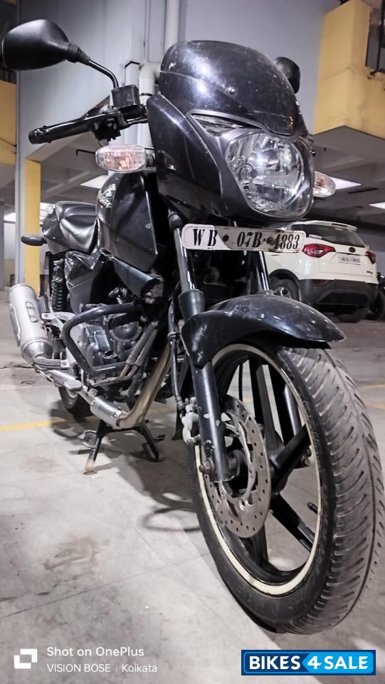 Black Metalic Bajaj Pulsar 200 DTSi