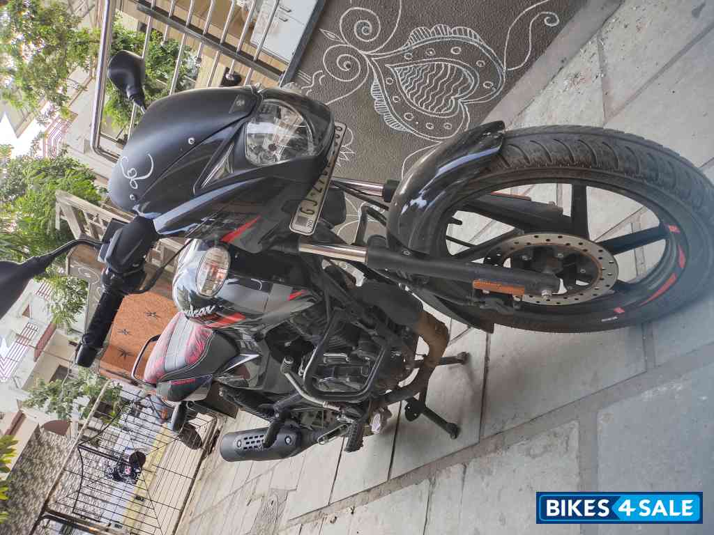 Bajaj Pulsar 125