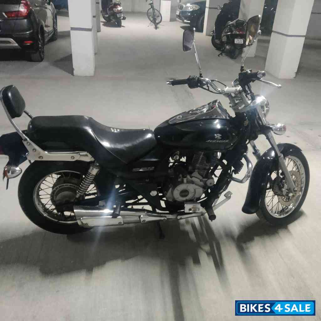Bajaj Avenger 220 DTS-i
