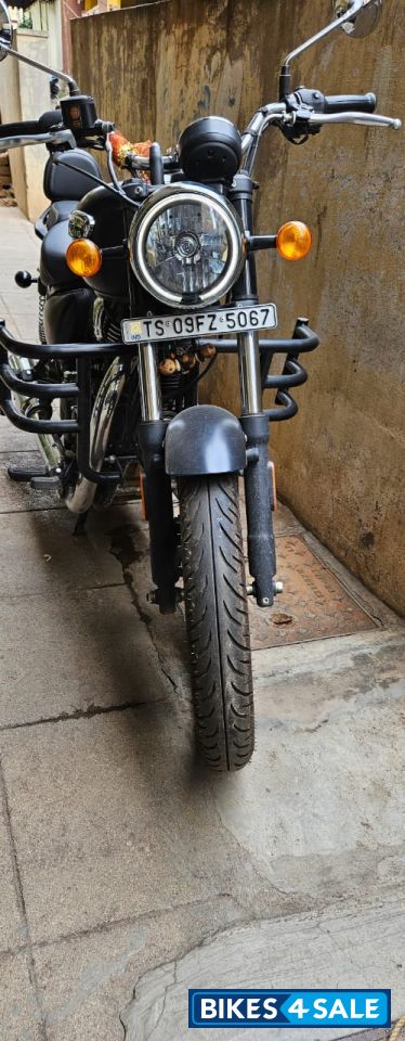 Stellar Black Royal Enfield Meteor 350 Stellar