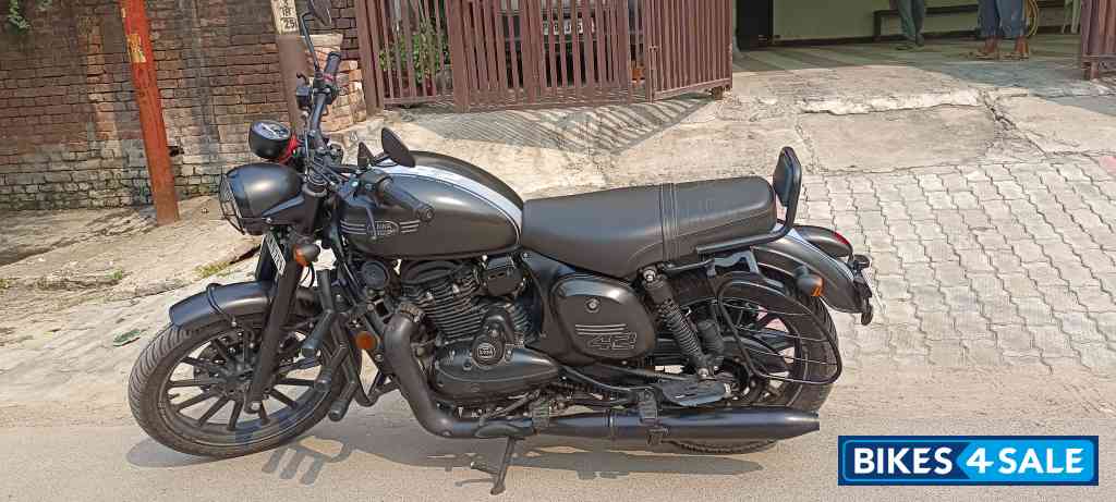Mettalic Black Jawa 42 Dual Channel ABS AllStar Black