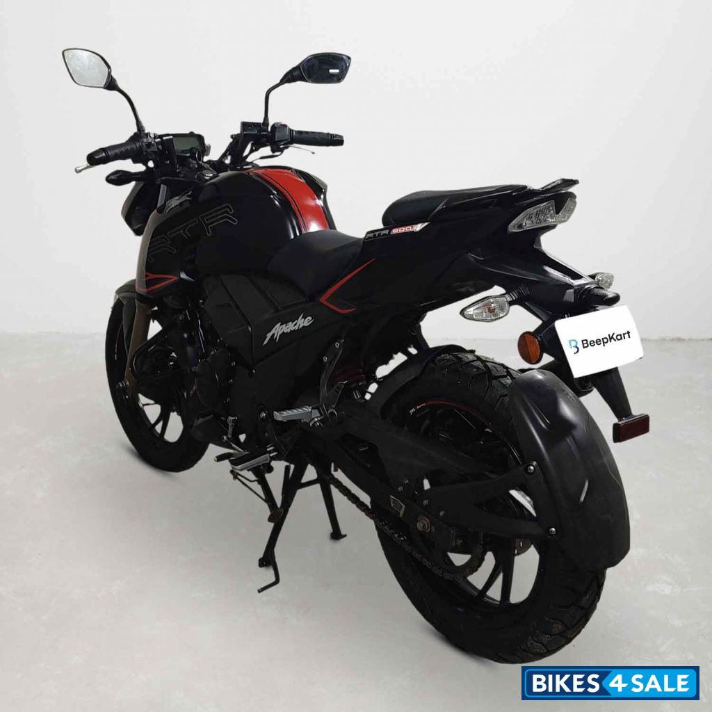 TVS Apache RTR 200 4V