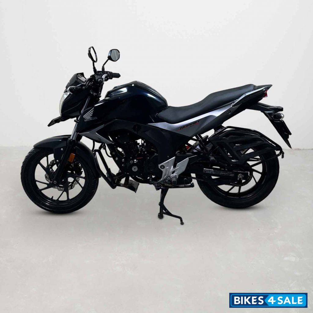 Honda CB Hornet 160R