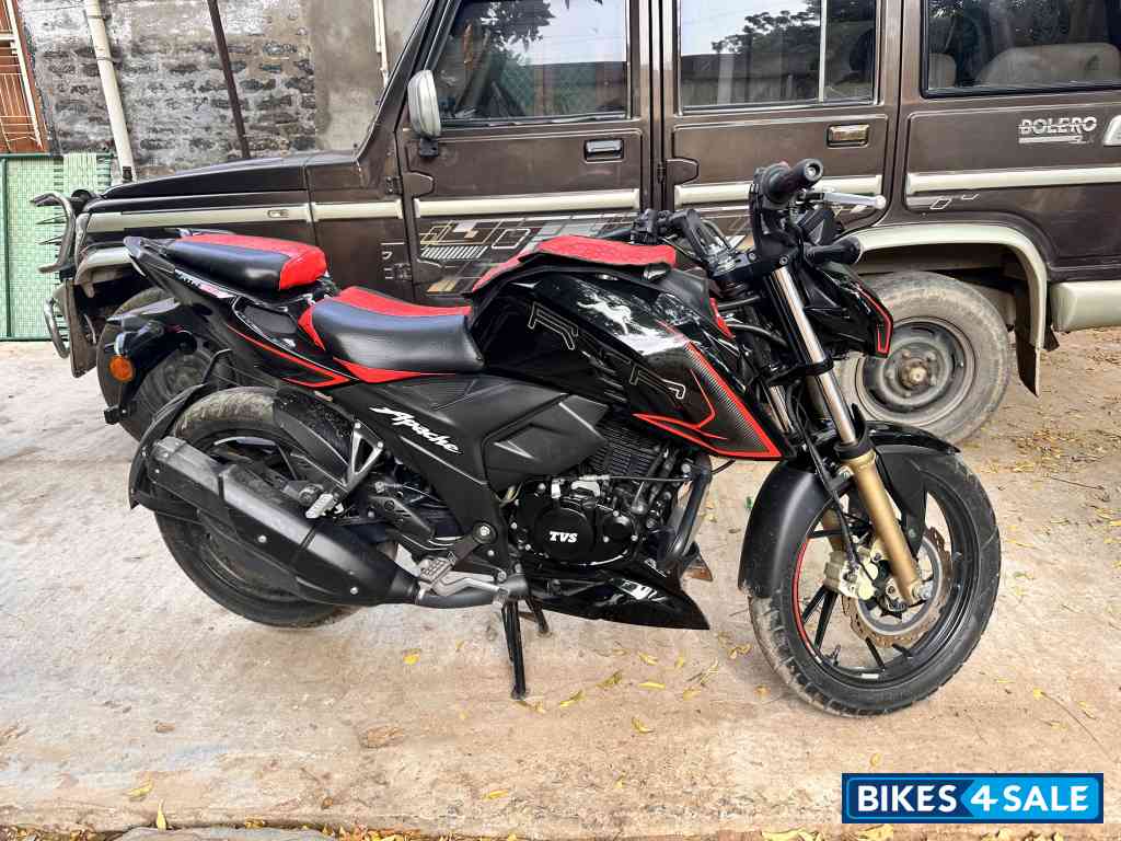 TVS Apache RTR 200 4V