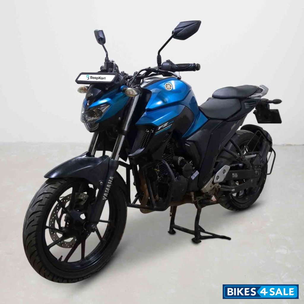 Yamaha FZ25