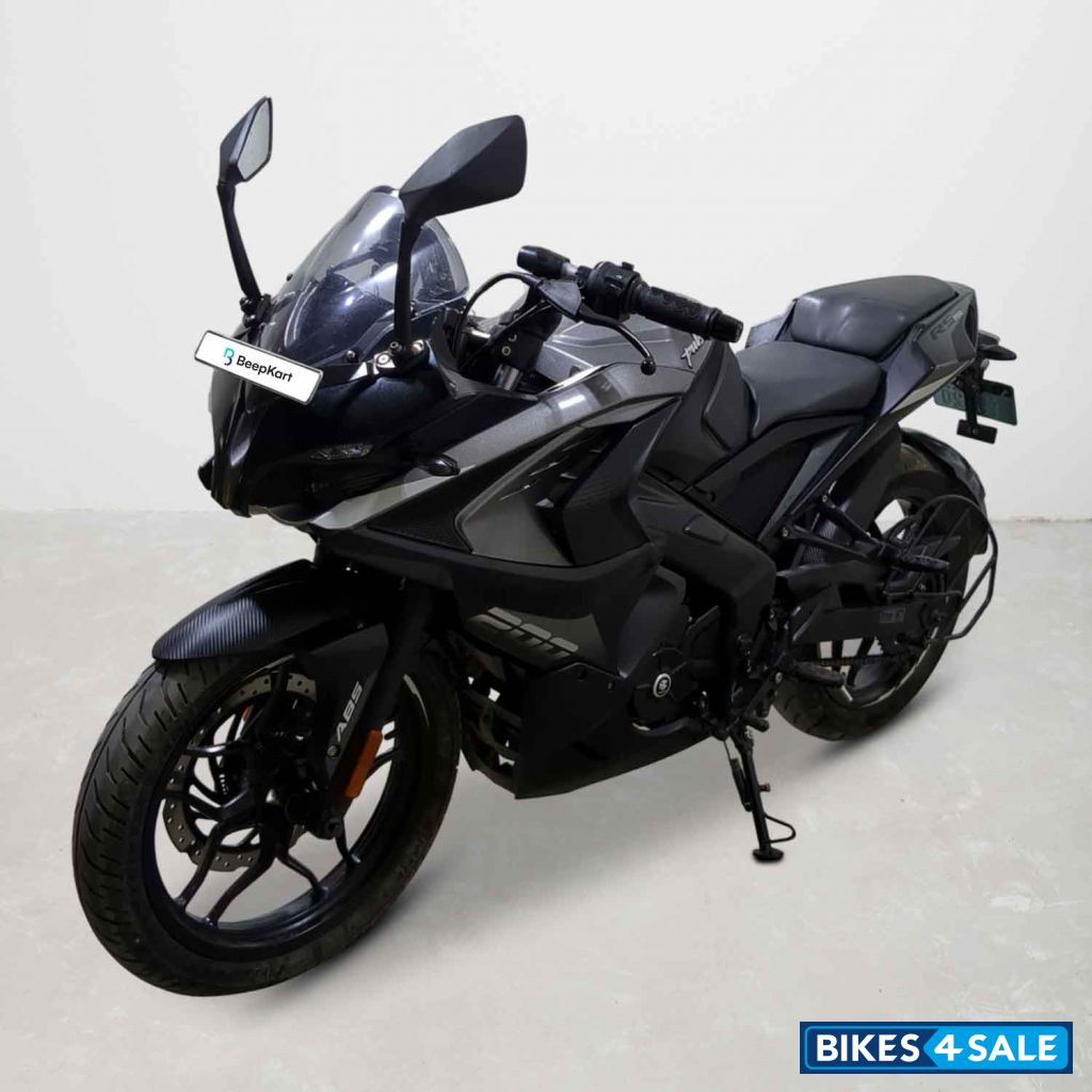 Bajaj Pulsar RS 200