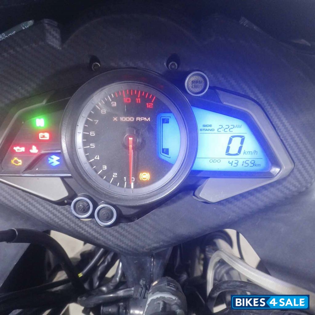 Bajaj Pulsar RS 200