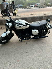 White Jawa 42 Dual Channel ABS Sirius White