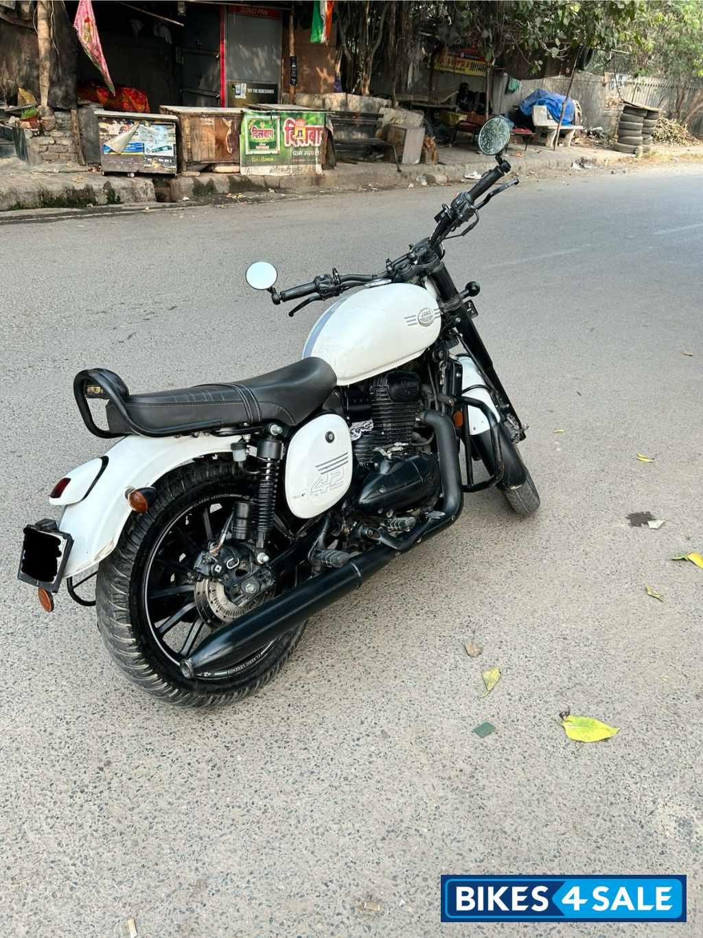 White Jawa 42 Dual Channel ABS Sirius White