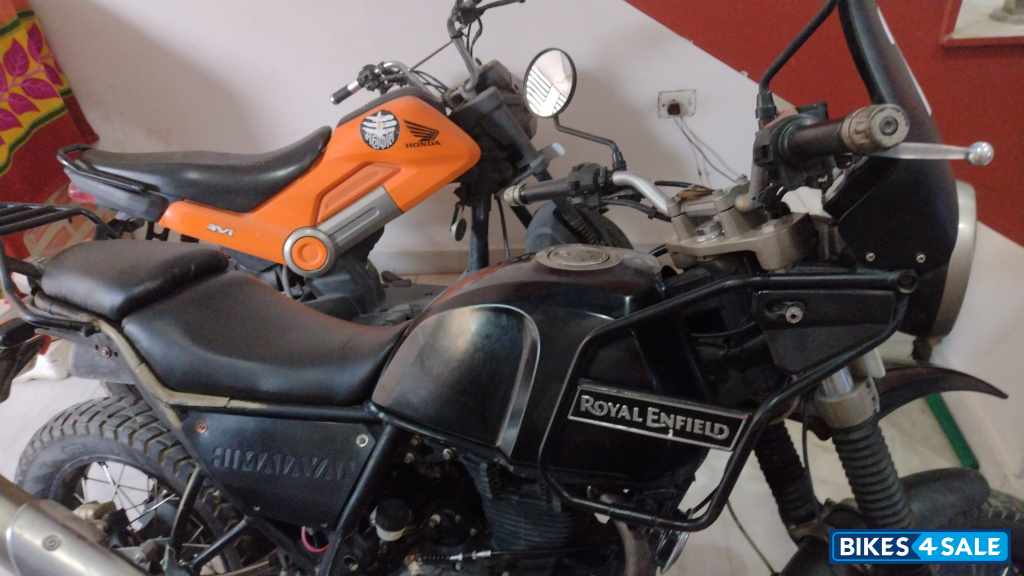 Black Royal Enfield Himalayan Black Royal Enfield Himalayan