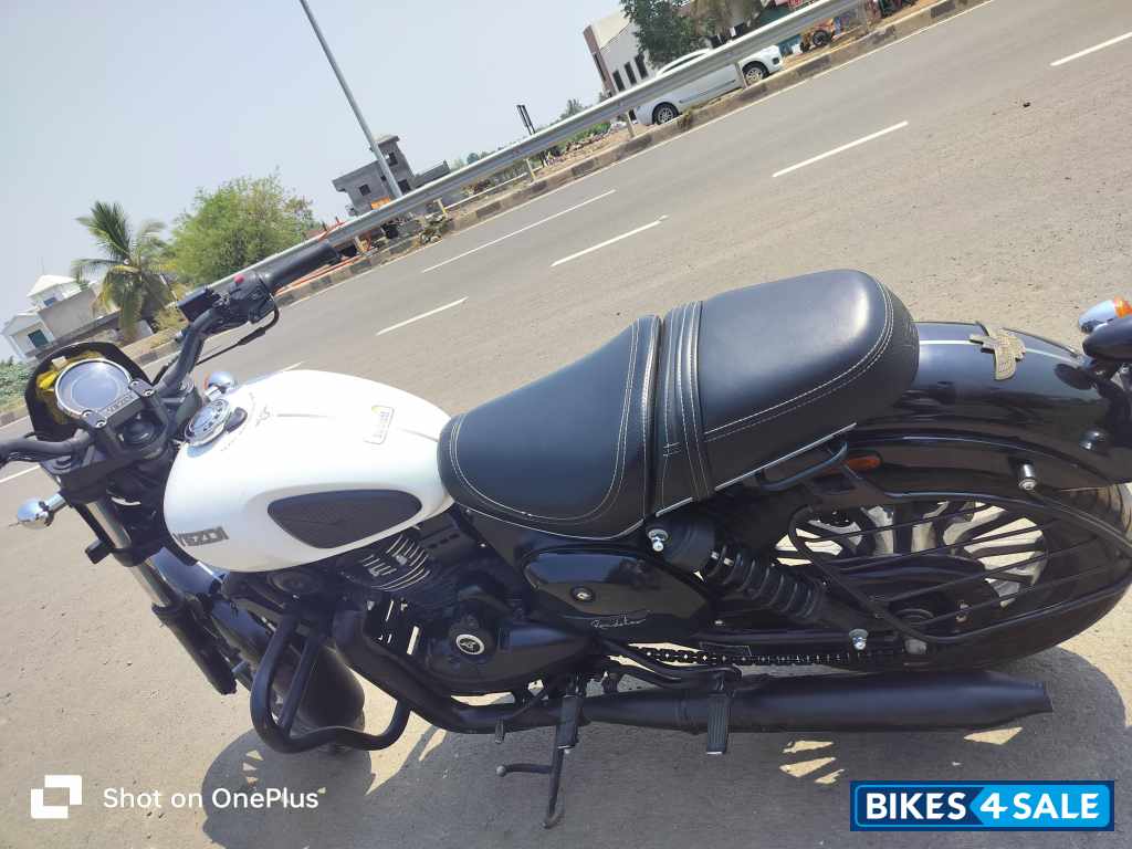 Yezdi Roadster Dark Yezdi Roadster Dark