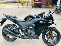 Black Honda CBR 250R ABS