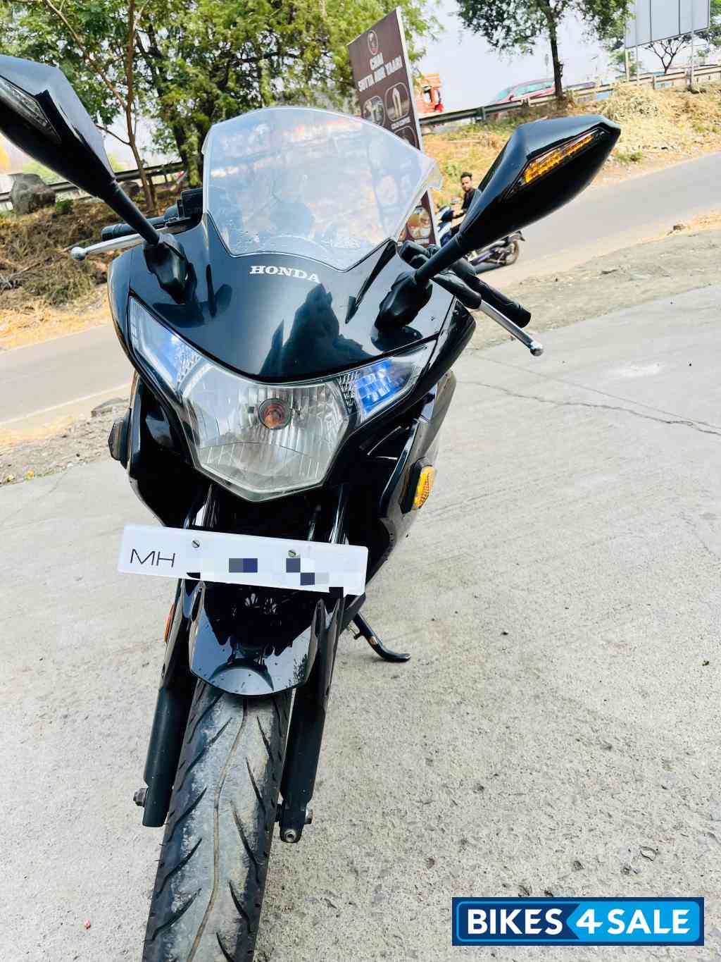 Black Honda CBR 250R ABS Black Honda CBR 250R ABS