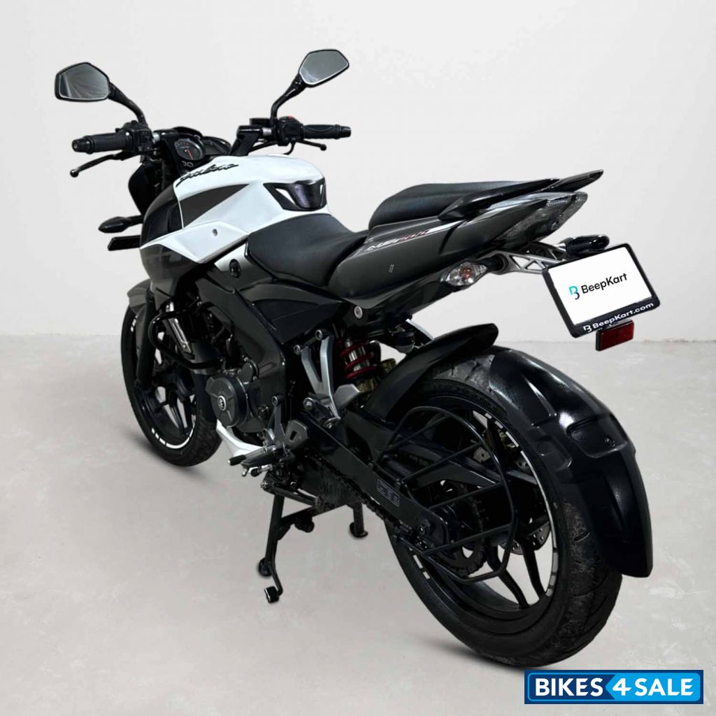 Bajaj Pulsar NS200