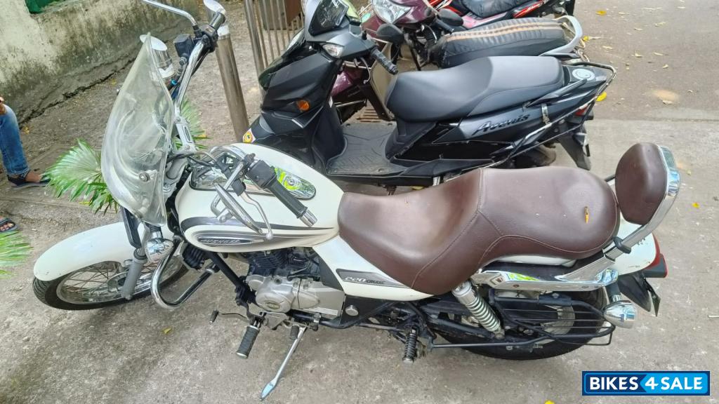 Bajaj Avenger Cruise 220 Bajaj Avenger Cruise 220