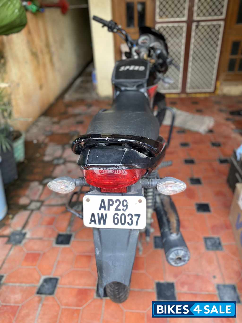 Black Honda Dream Yuga