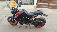 Electronic Orange KTM Duke 125 2020