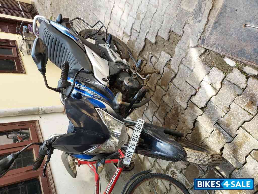 Bajaj Discover 125 ST