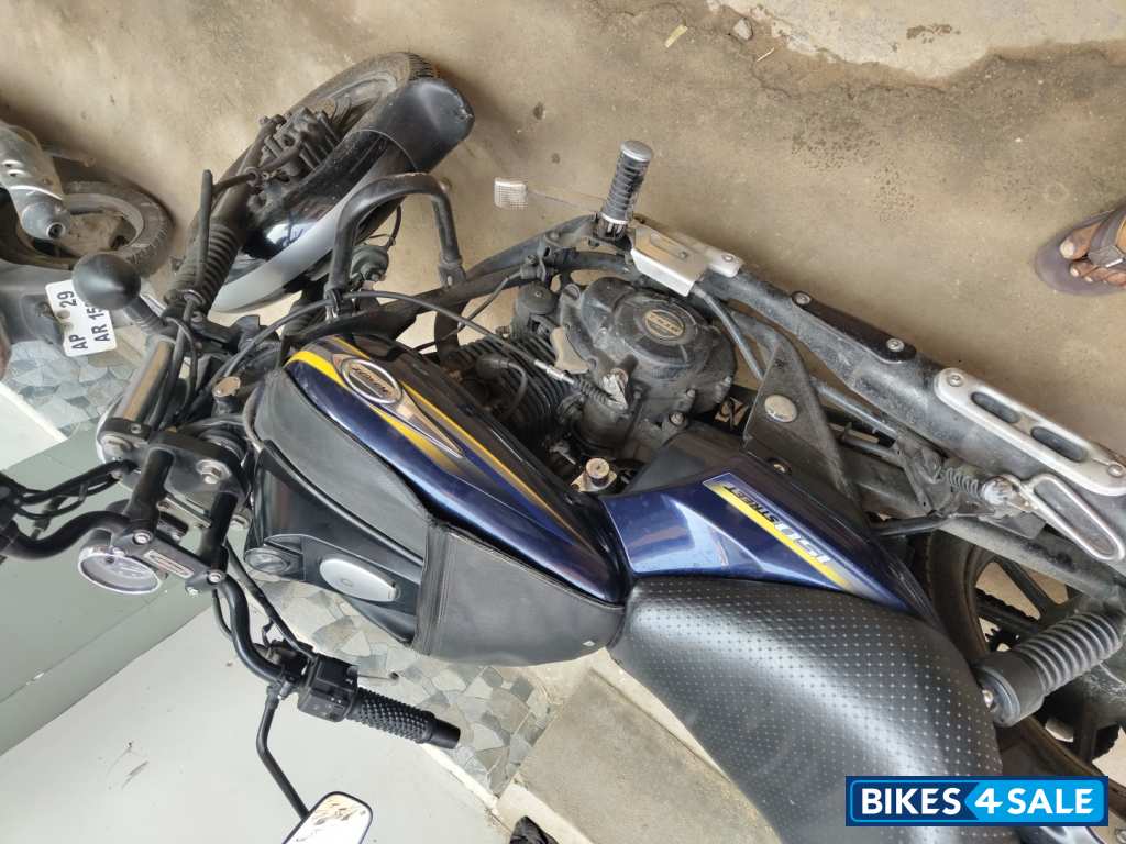 Bajaj Avenger Street 150