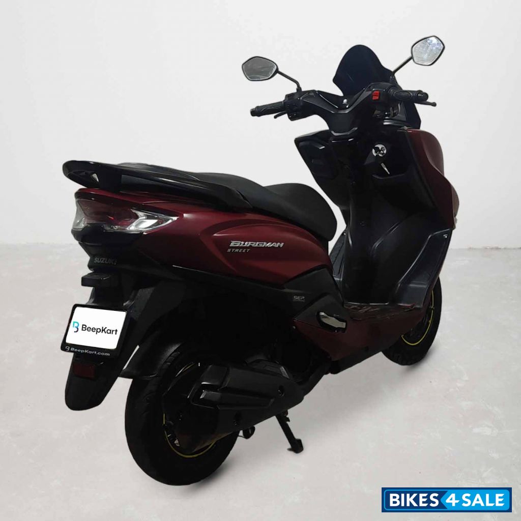 Suzuki Burgman Street