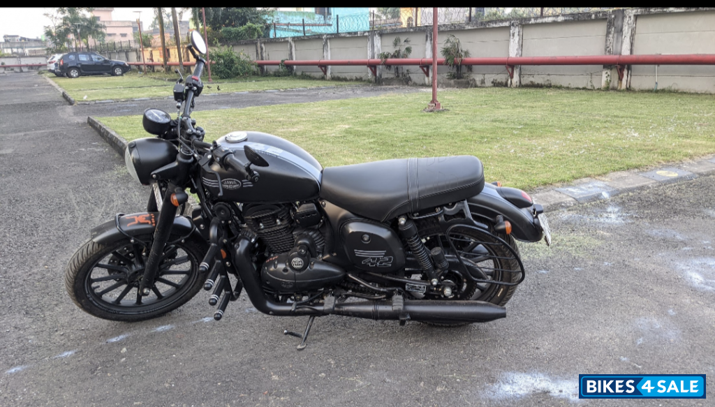 Jawa 42 Dual Channel ABS AllStar Black