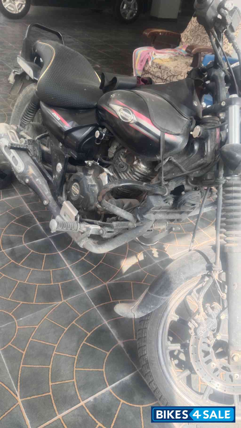 Bajaj Avenger Street 220