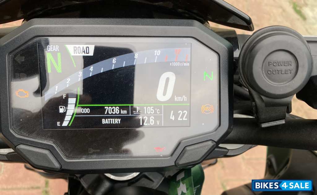 Green Kawasaki Z900 2021