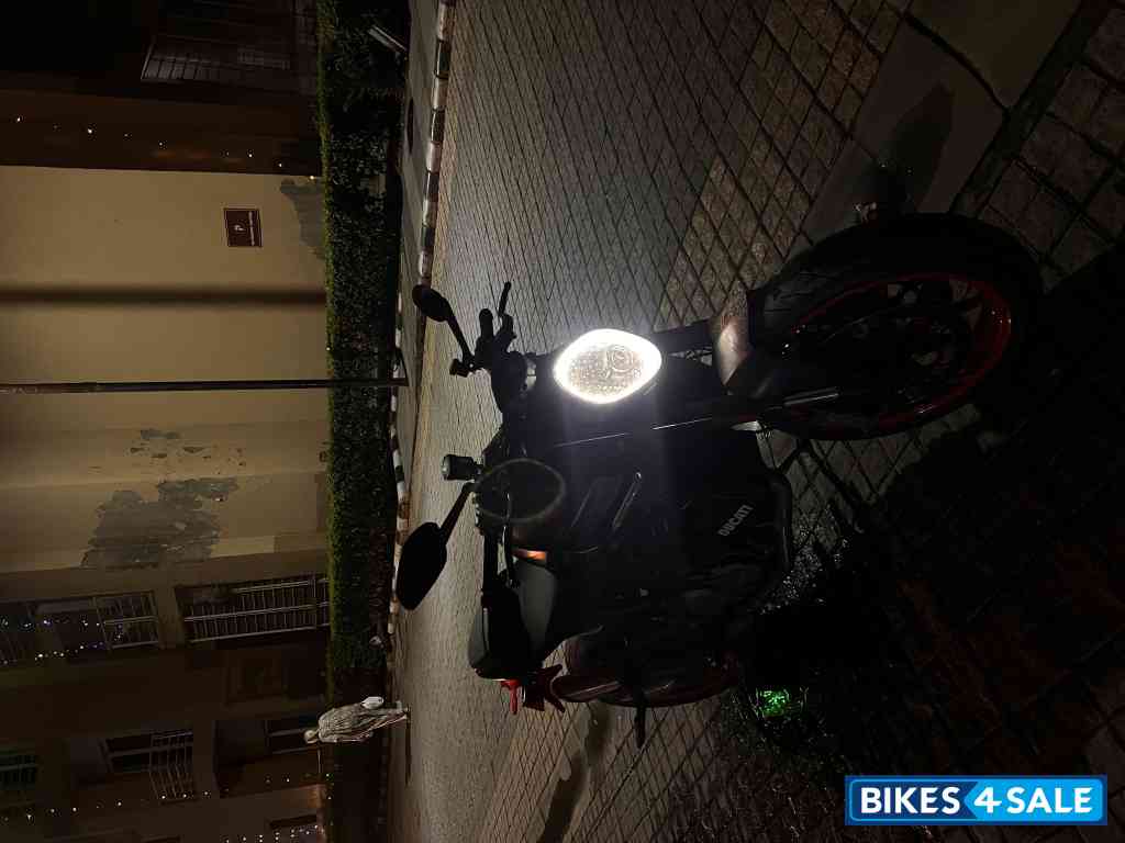 Ducati Monster 937cc