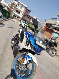 Bajaj Pulsar RS 200 ABS