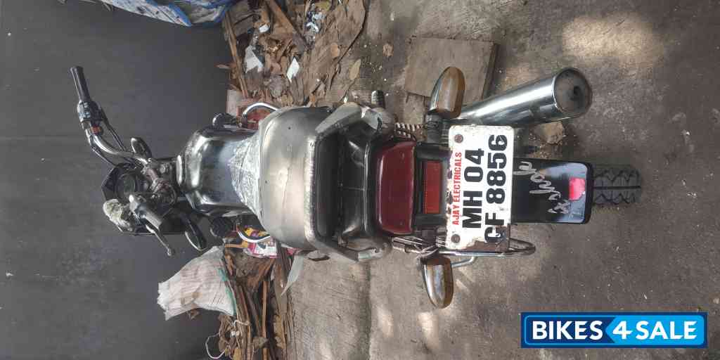 Black Bajaj CT 100