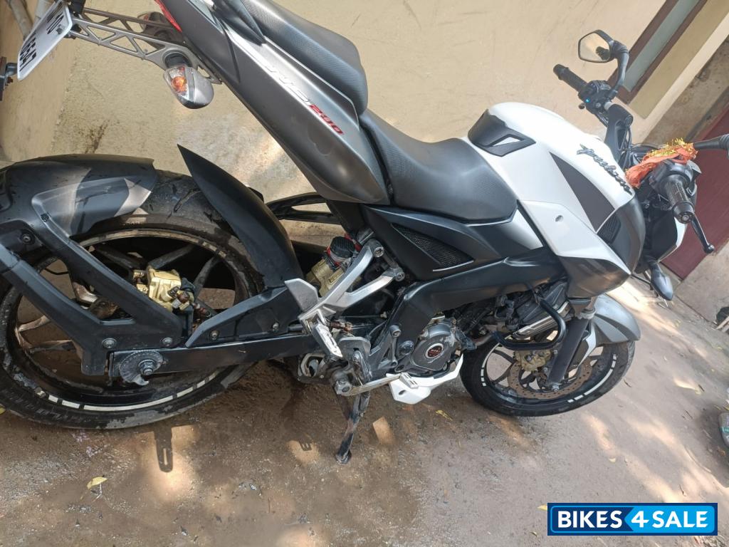 Bajaj Pulsar NS200